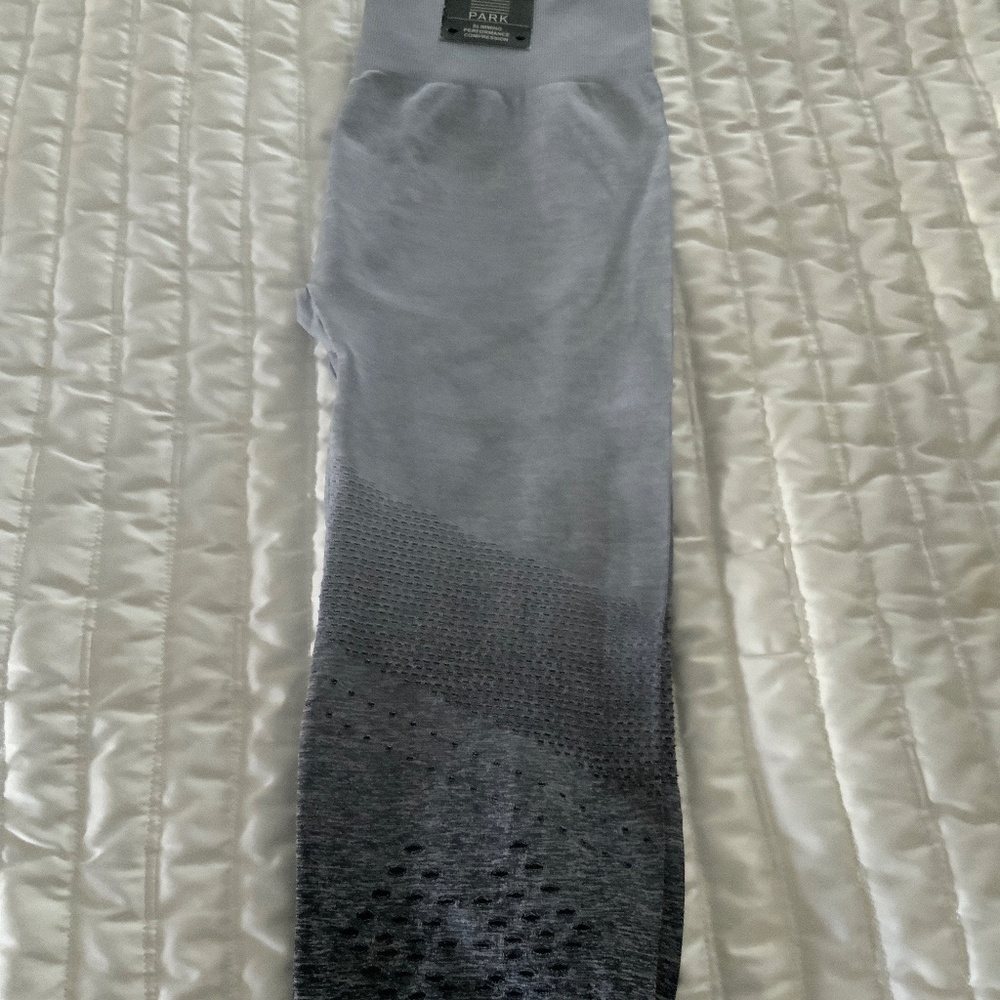 NWT Central Park Active Ombré Leggings Size S M